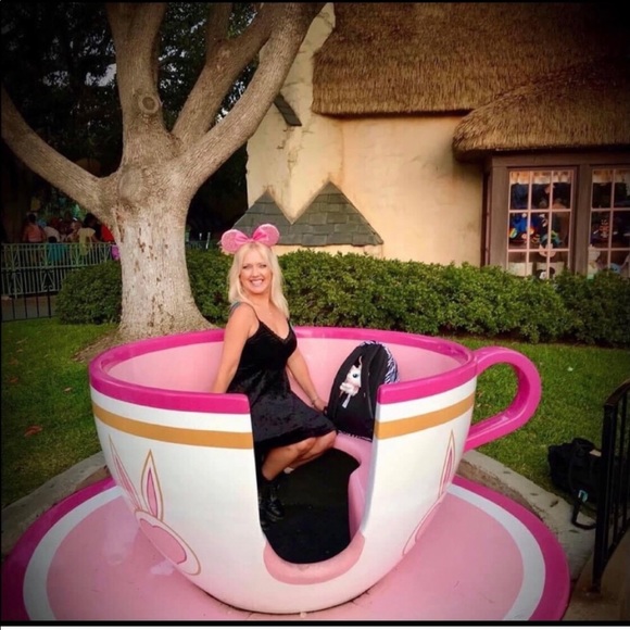 Meet Your Posher 🌈🌸😉🎀✨ - Picture 2 of 15